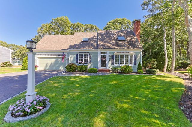 12 Coastal Lane, Hyannis, MA 02601