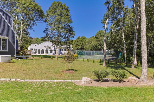 12 Coastal Lane, Hyannis, MA 02601
