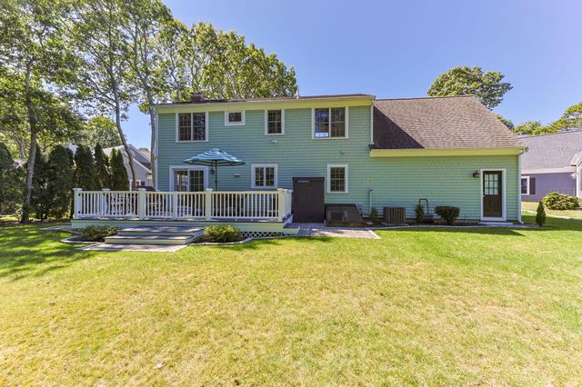12 Coastal Lane, Hyannis, MA 02601