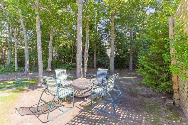 12 Coastal Lane, Hyannis, MA 02601