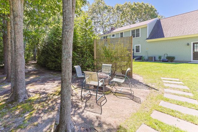 12 Coastal Lane, Hyannis, MA 02601