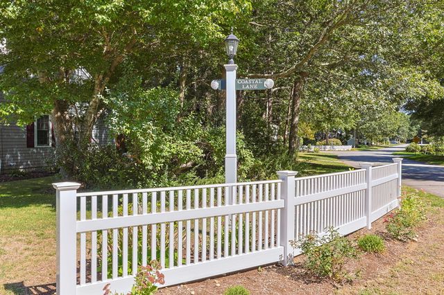 12 Coastal Lane, Hyannis, MA 02601