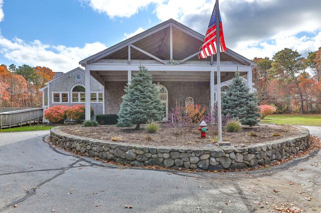 12 Coastal Lane, Hyannis, MA 02601