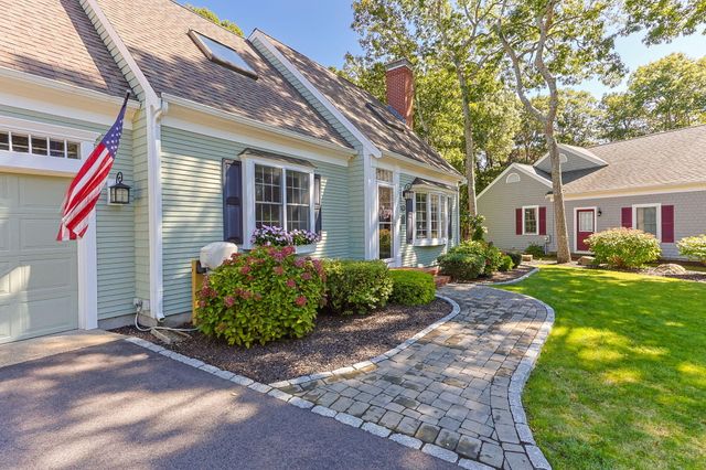 12 Coastal Lane, Hyannis, MA 02601