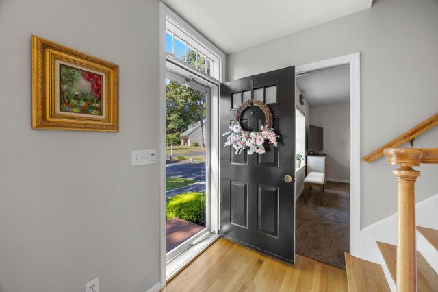 12 Coastal Lane, Hyannis, MA 02601