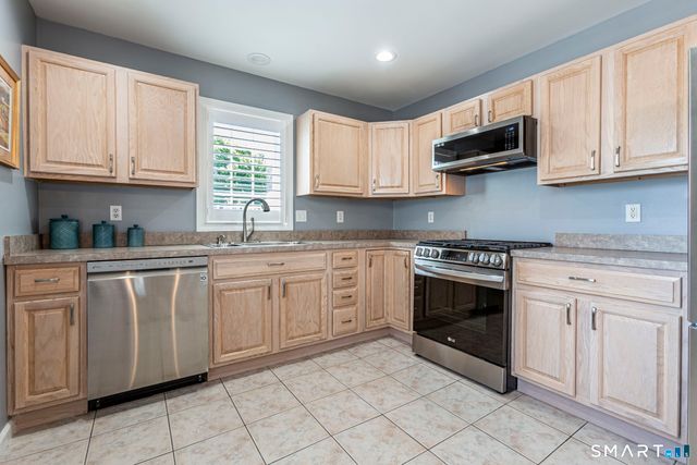 19 Oakview Place 19, Vernon, CT 06066