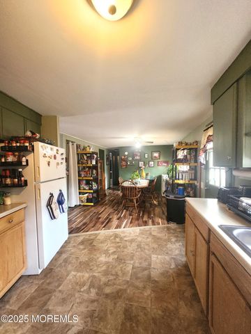 165 Mockingbird Way, Manchester, NJ 08759