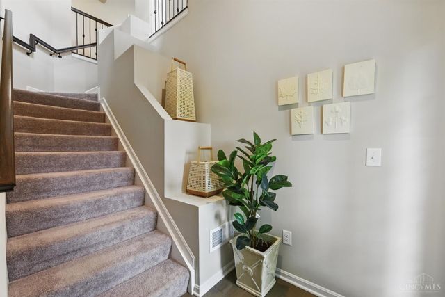 1387 Lake Run Drive, Turtle Creek Twp, OH 45036
