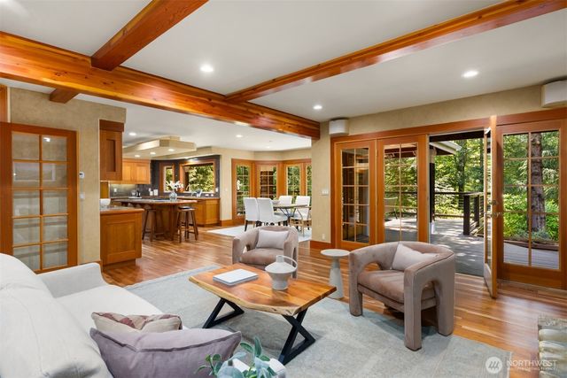 10199 Affirmed Lane NE, Bainbridge Island, WA 98110