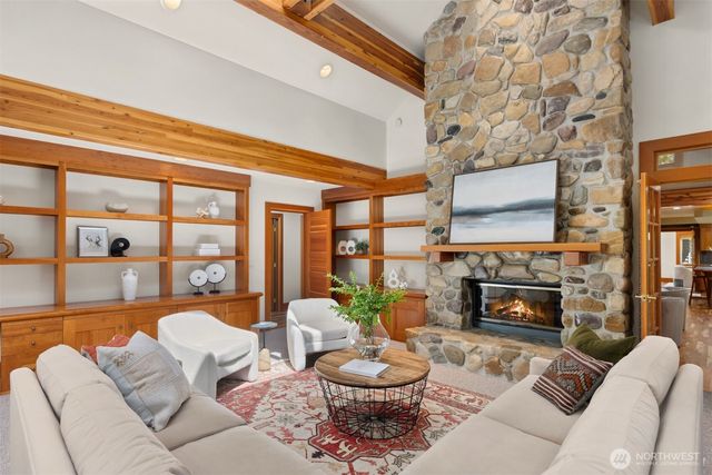 10199 Affirmed Lane NE, Bainbridge Island, WA 98110