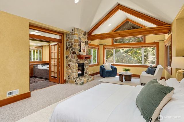 10199 Affirmed Lane NE, Bainbridge Island, WA 98110