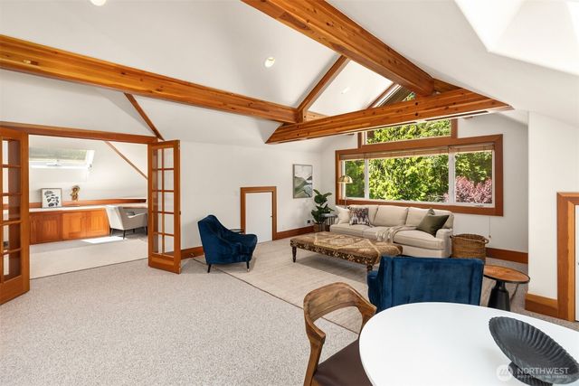 10199 Affirmed Lane NE, Bainbridge Island, WA 98110
