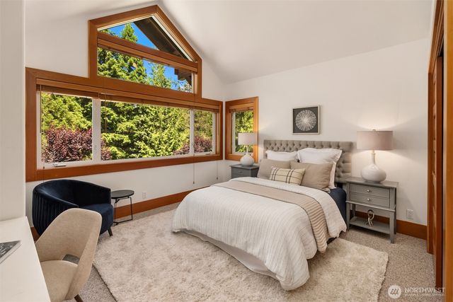 10199 Affirmed Lane NE, Bainbridge Island, WA 98110