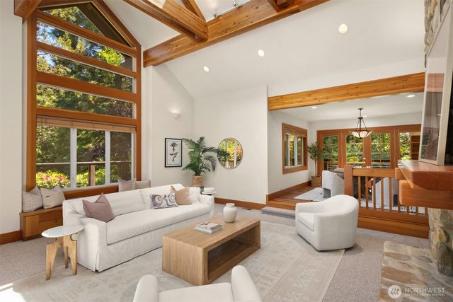 10199 Affirmed Lane NE, Bainbridge Island, WA 98110