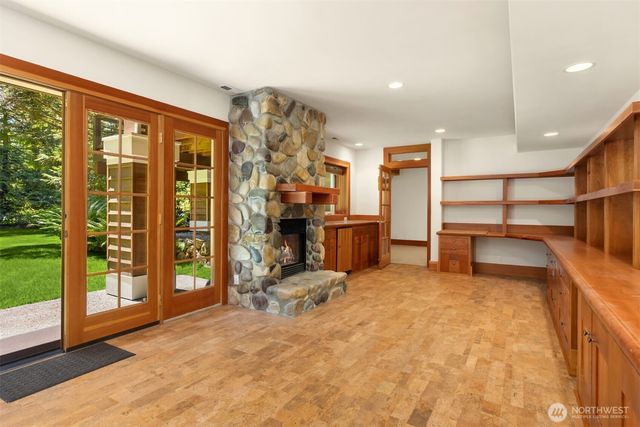 10199 Affirmed Lane NE, Bainbridge Island, WA 98110