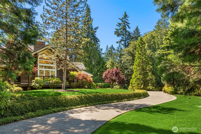 10199 Affirmed Lane NE, Bainbridge Island, WA 98110