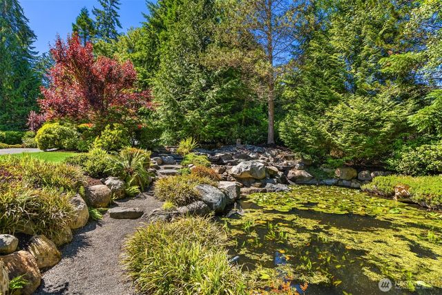 10199 Affirmed Lane NE, Bainbridge Island, WA 98110