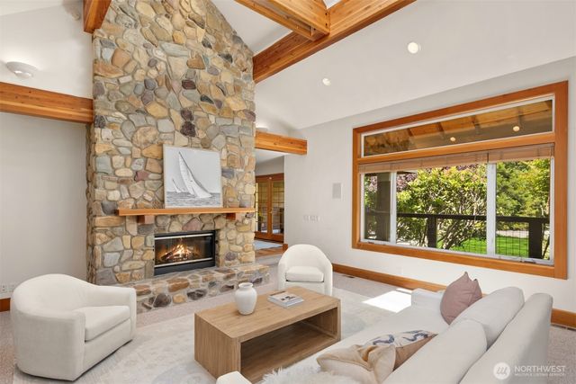 10199 Affirmed Lane NE, Bainbridge Island, WA 98110