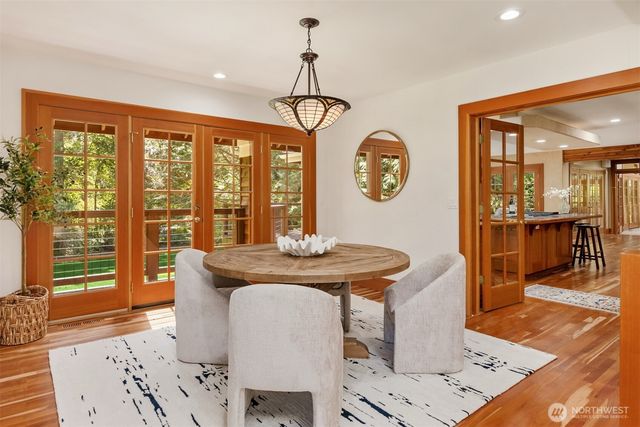 10199 Affirmed Lane NE, Bainbridge Island, WA 98110