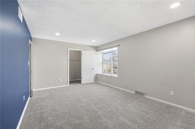 10132 Locust Street, Kansas City, MO 64131