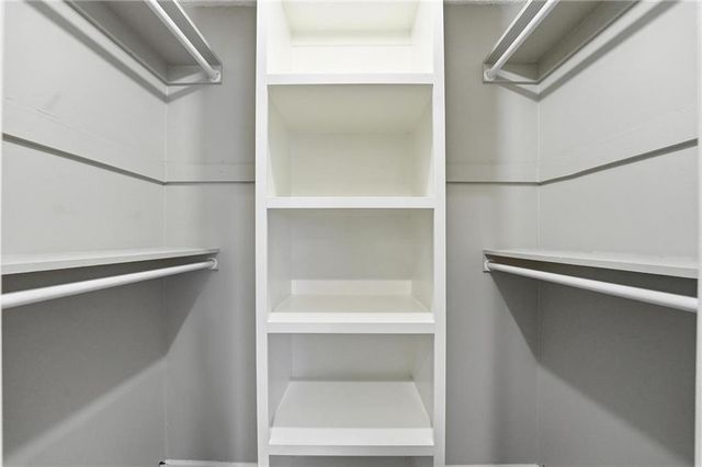 10132 Locust Street, Kansas City, MO 64131