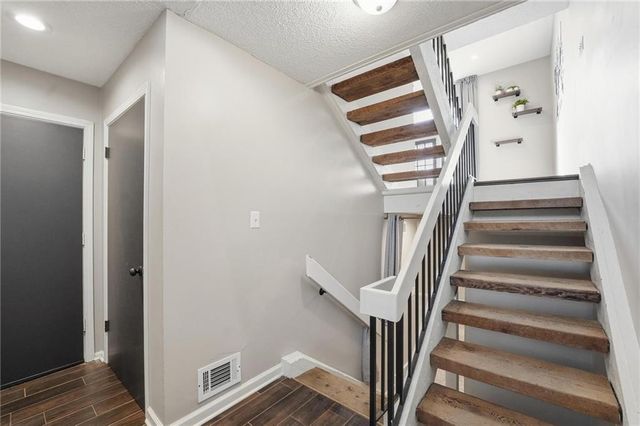 10132 Locust Street, Kansas City, MO 64131