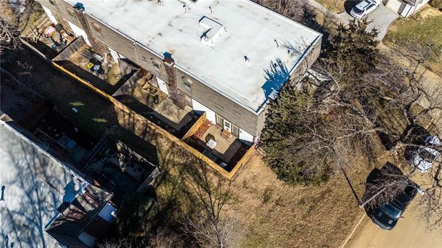 10132 Locust Street, Kansas City, MO 64131