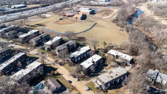 10132 Locust Street, Kansas City, MO 64131