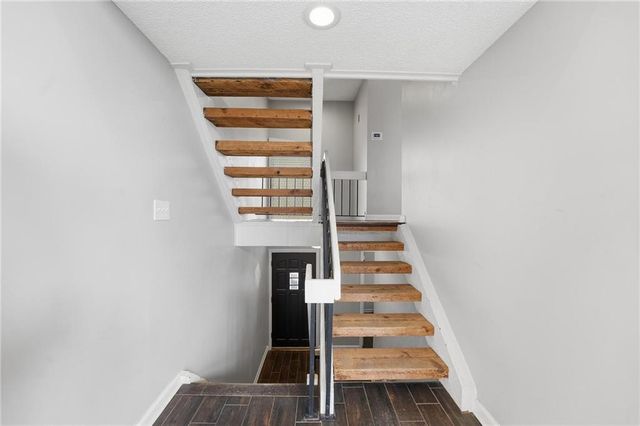 10132 Locust Street, Kansas City, MO 64131