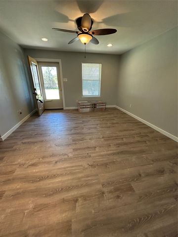 405 Canton Avenue, Wills Point, TX 75169