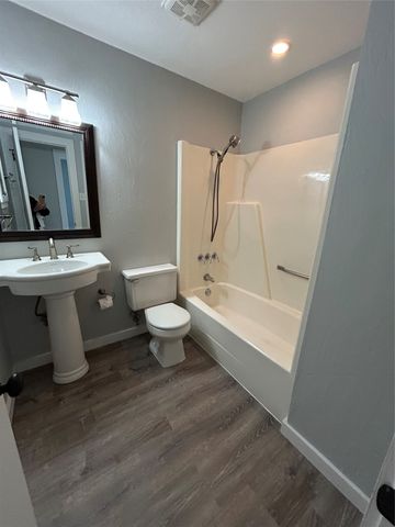 405 Canton Avenue, Wills Point, TX 75169