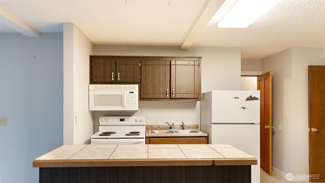 2043 NE Ridgewood Drive, Poulsbo, WA 98370