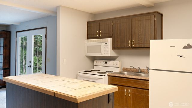 2043 NE Ridgewood Drive, Poulsbo, WA 98370