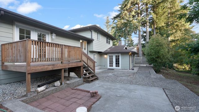2043 NE Ridgewood Drive, Poulsbo, WA 98370