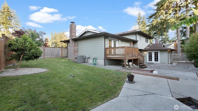 2043 NE Ridgewood Drive, Poulsbo, WA 98370