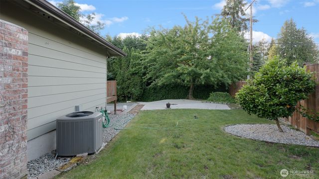 2043 NE Ridgewood Drive, Poulsbo, WA 98370