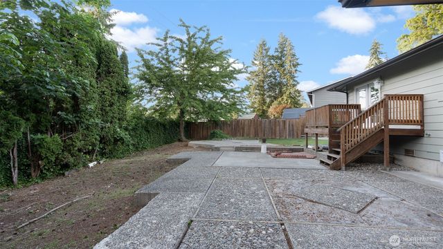 2043 NE Ridgewood Drive, Poulsbo, WA 98370