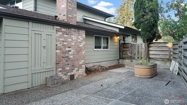 2043 NE Ridgewood Drive, Poulsbo, WA 98370