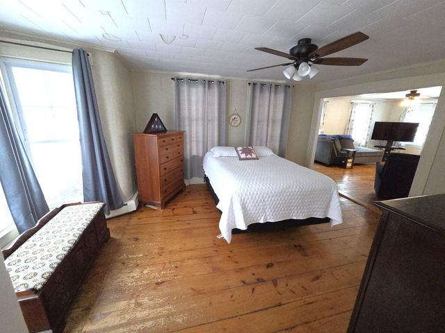 25 Pleasant Street, Farmington, NH 03835