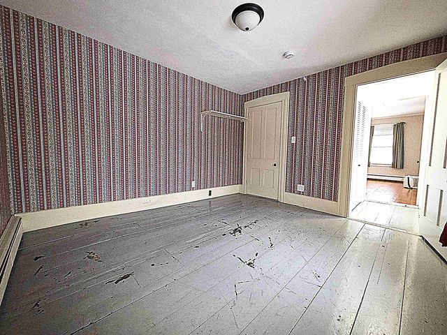 25 Pleasant Street, Farmington, NH 03835