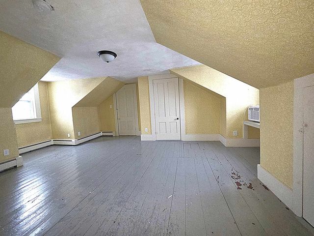 25 Pleasant Street, Farmington, NH 03835