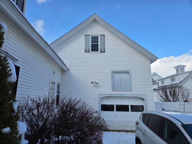 25 Pleasant Street, Farmington, NH 03835