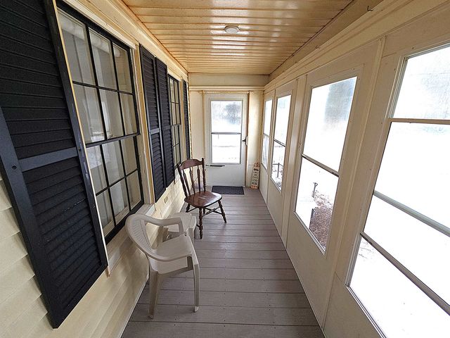 25 Pleasant Street, Farmington, NH 03835