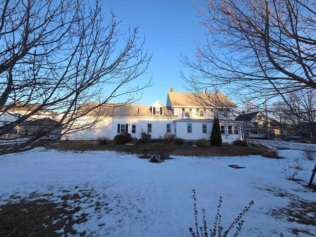 25 Pleasant Street, Farmington, NH 03835