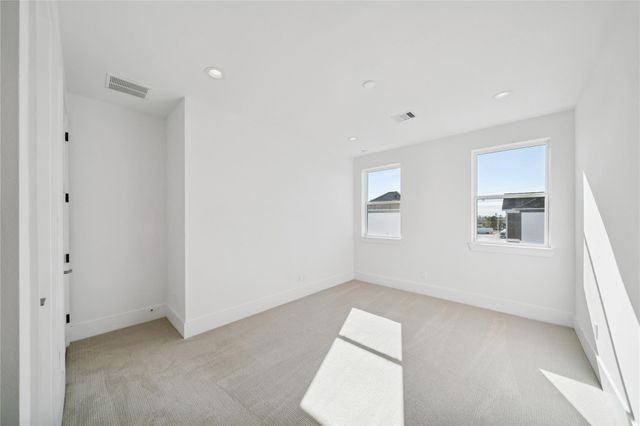1403 W 21st St D, Houston, TX 77008