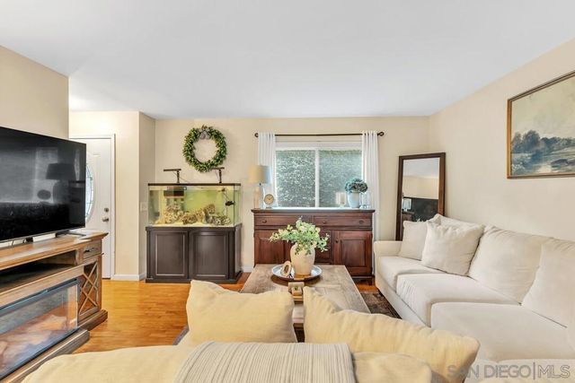 10609 Aristocrat, Santee, CA 92071