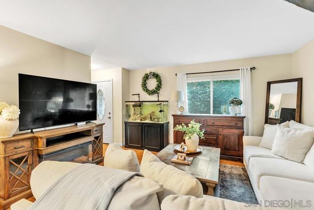 10609 Aristocrat, Santee, CA 92071
