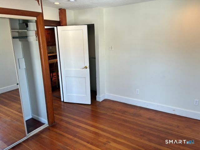 68 New Street, Seymour, CT 06483