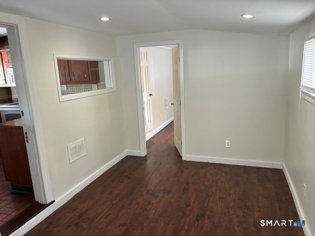 68 New Street, Seymour, CT 06483