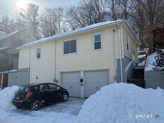 68 New Street, Seymour, CT 06483